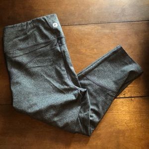 Avia sports legging Capri mid calf length